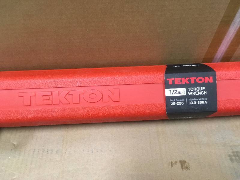 Tekton 12 in Drive Torgue Wrench- 25ft lbs to 250 ft lbs not used