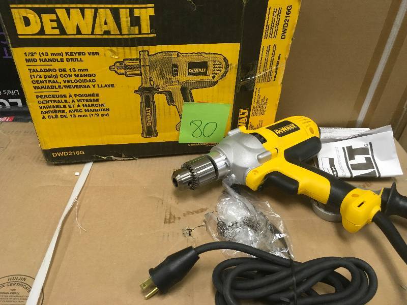 DeWalt 12  Keyed Variable Speed Mid-Handle Drill in like new condition