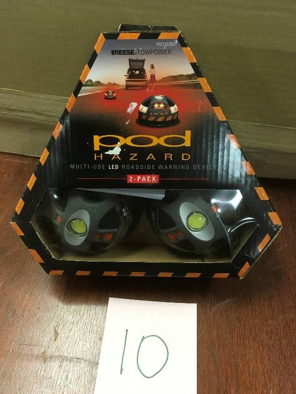 lot 10 image: Reese Towpower POD Hazard (2 Pack) not used