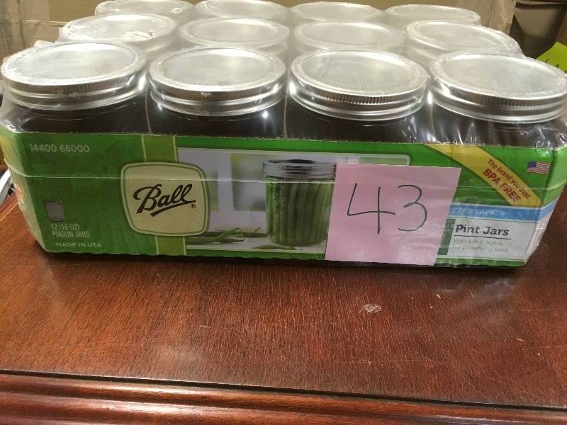 lot 43 image: Jarden Home Brands 66000- Pint Wide Mouth Mason Jars not used