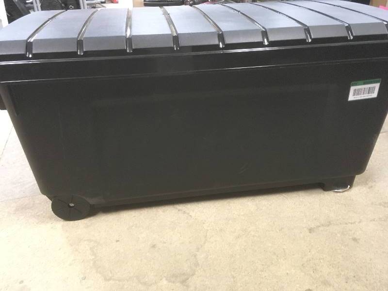 lot 44 image: IRIS USA Inc 42.25 Gallon Storage Trunk with Wheels damaged on side not used