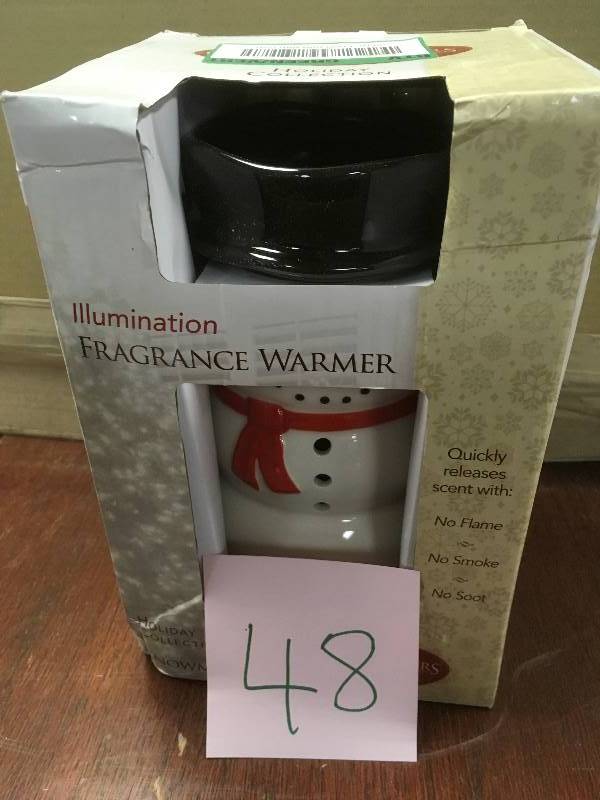 lot 48 image: Candle Warmers 8.8 in Snowman not used