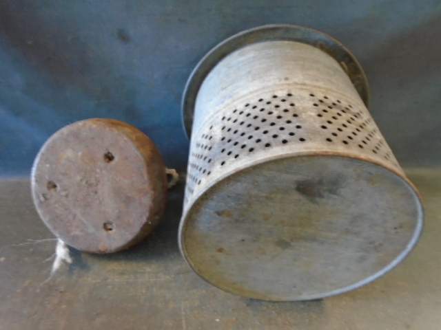 Minnow Bucket Liner and Anchor