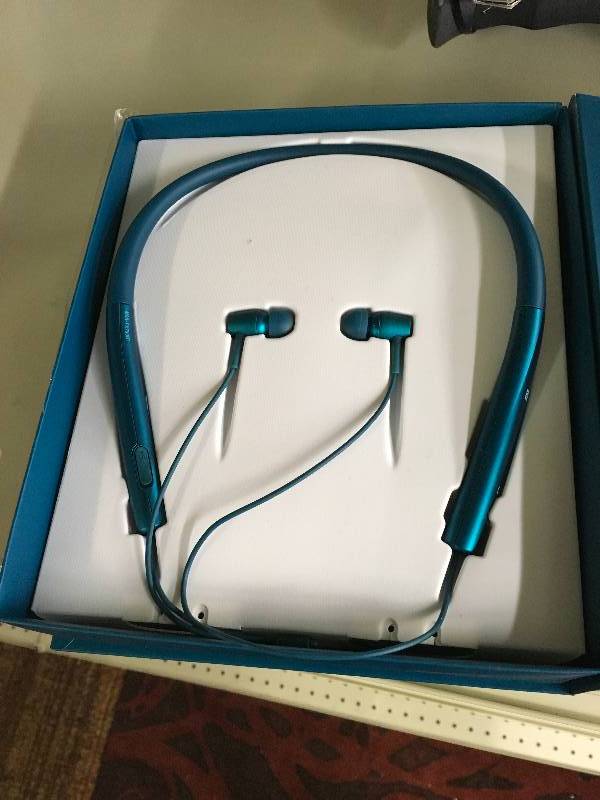 SONY MDREX750BTCT WIRELESS, MSRP $99.99