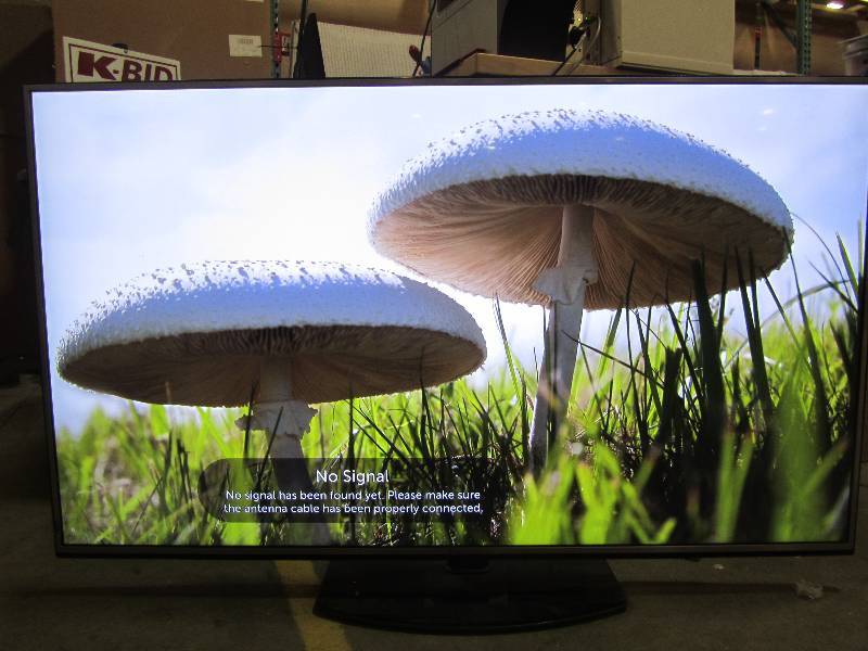 lot 1 image: LG Electronics 65UH6030 65-Inch 4K Ultra HD Smart LED TV