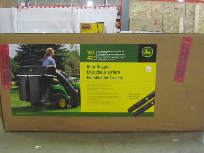 lot 18 image: John Deere 42 in. Twin Bagger for 100 Series Tractors