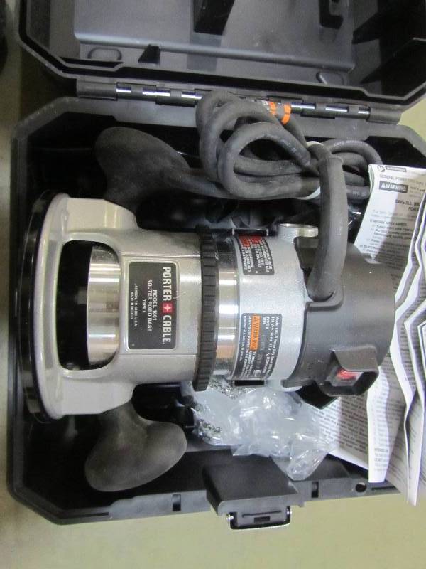 lot 104 image: Porter-Cable11 Amp 1.75 HP Fixed Base Router Kit