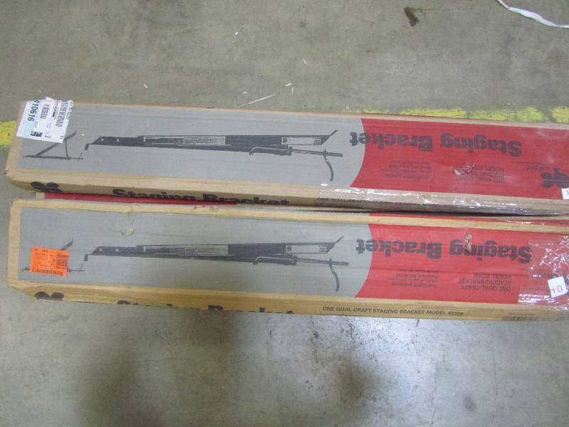 lot 124 image: Qualcraft Steel Side Wall Carpenters (Staging) Bracket #2300 by Qualcraft (x4)