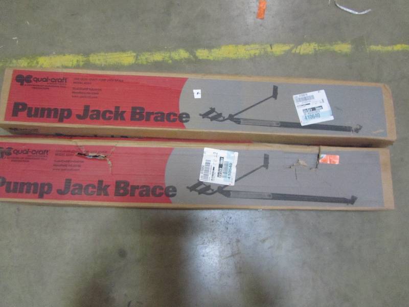 lot 125 image: Qualcraft Pump Jack Brace (x2)