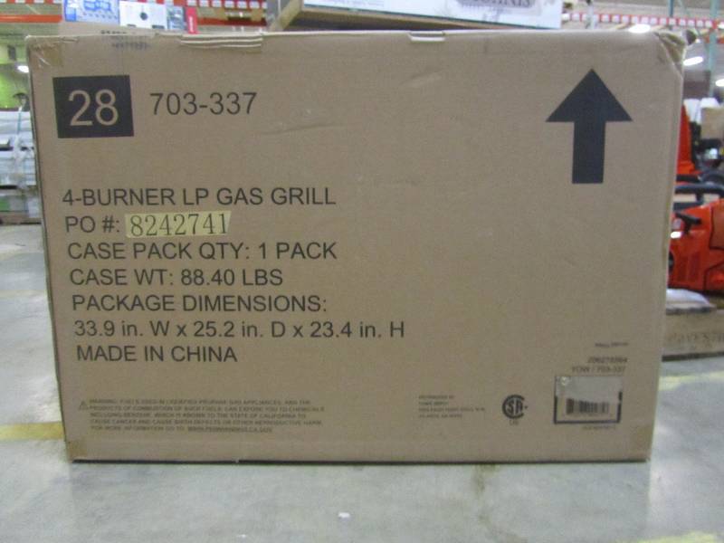 lot 134 image: Dyna-Glo 4-Burner Open Cart LP Gas Grill in Black