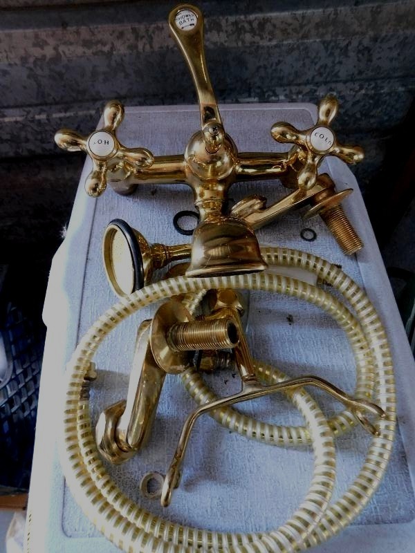 lot 2 image: GOLD TONE BATHROOM SHOWER FIXTURE