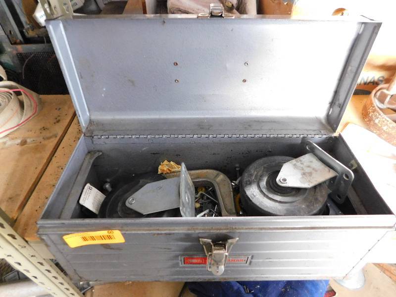 lot 60 image: METAL TOOL BOX WITH CONTENTS