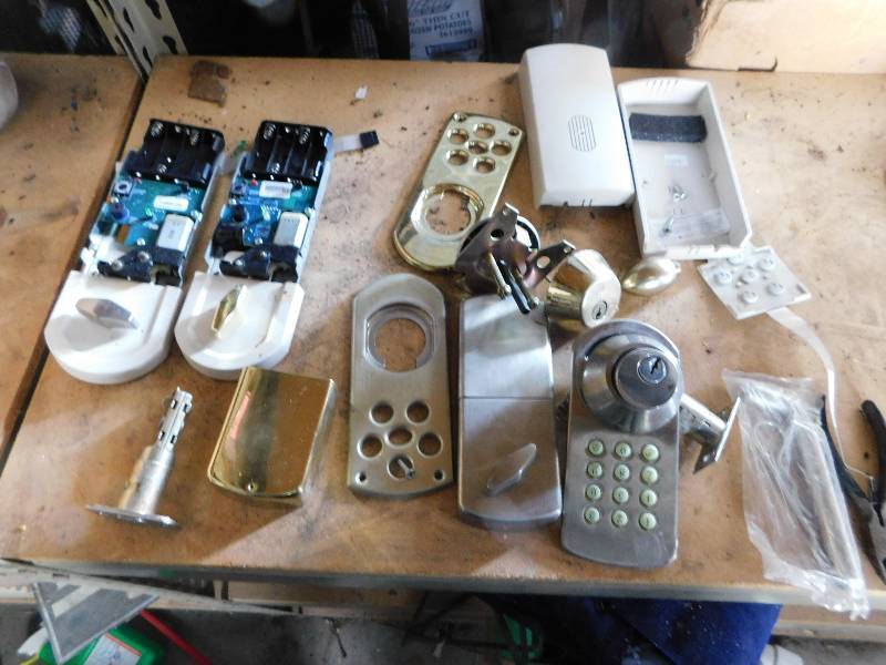 lot 63 image: DOOR LOCKS