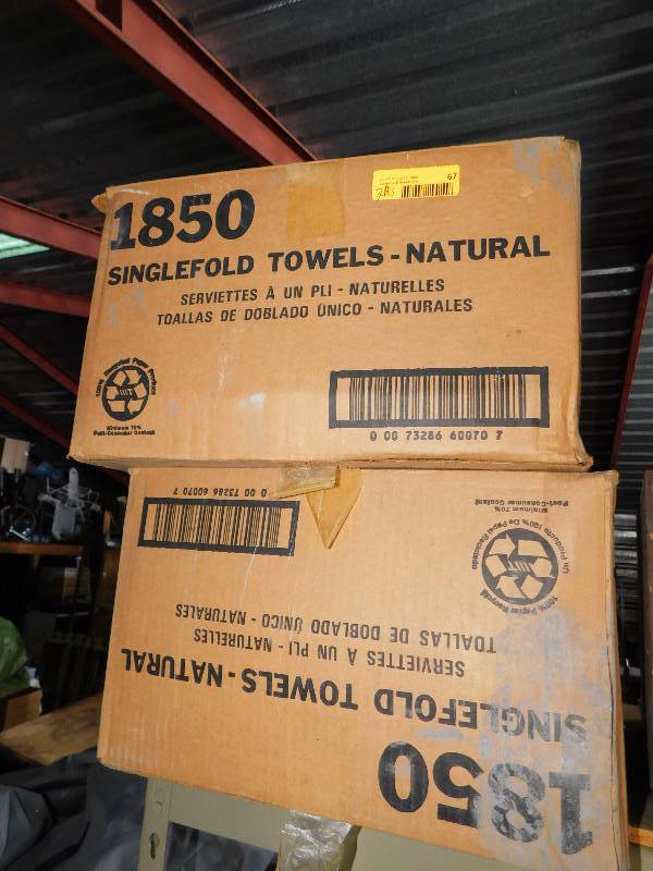 lot 67 image: TWO BOXES OF SINGLE FOLD TOWELS