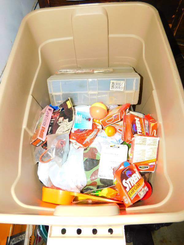lot 80 image: TOTE OF FISHING GEAR, LURES AND MORE