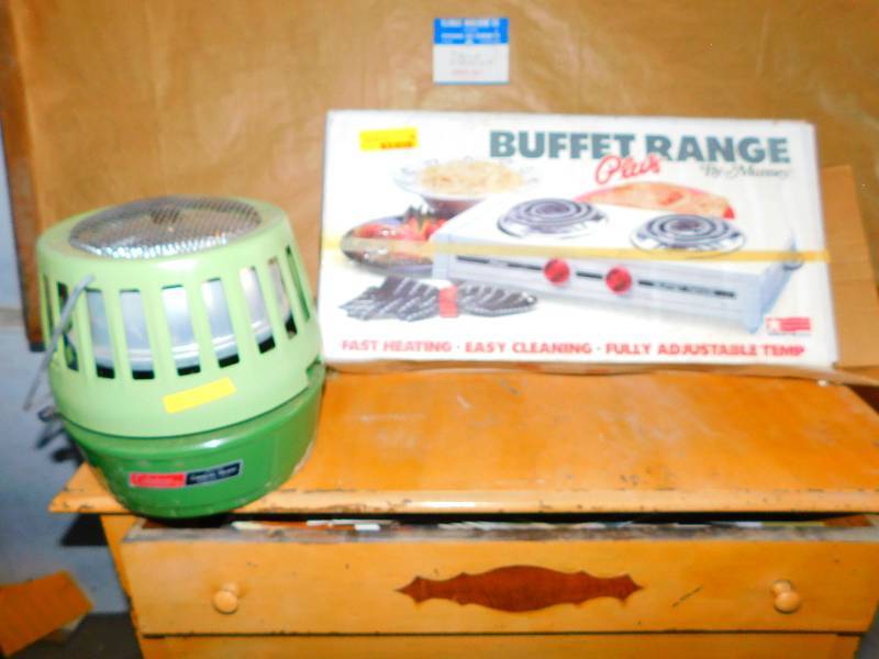 lot 91 image: COLEMAN HEATER AND BUFFET RANGE