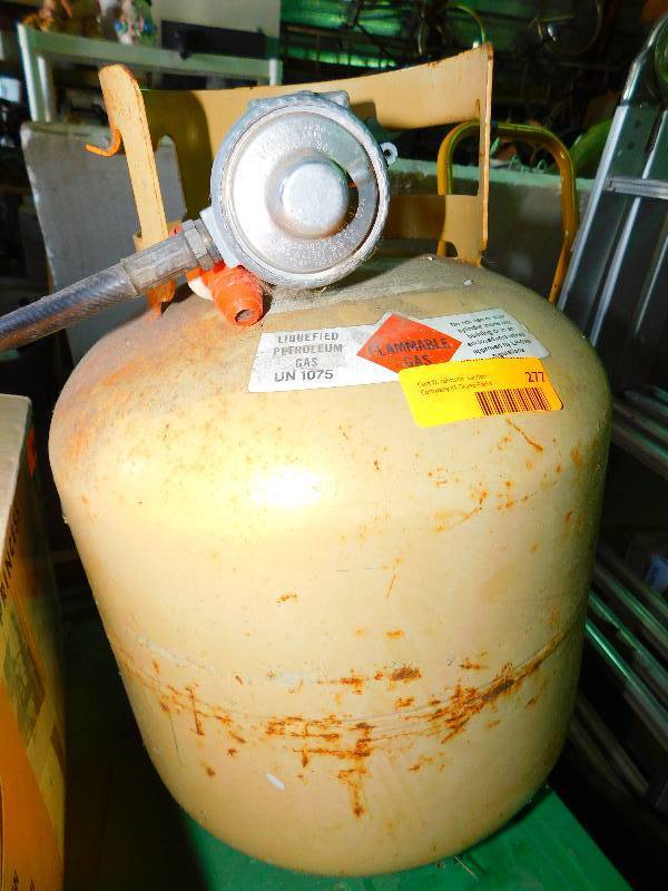 lot 277 image: PROPANE TANK