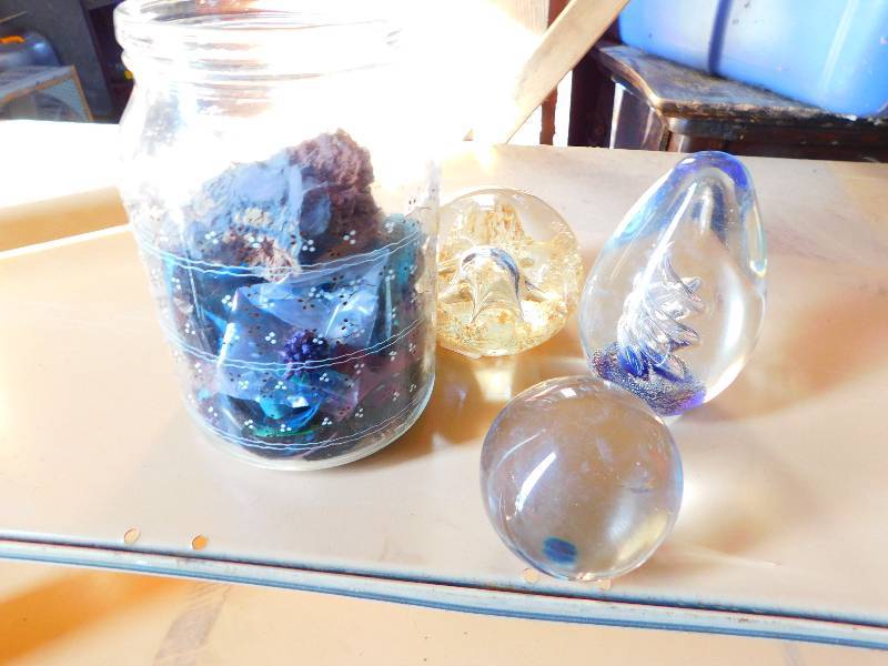 lot 102 image: PAPER WEIGHTS