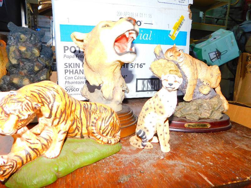 lot 143 image: ANIMAL FIGURINES