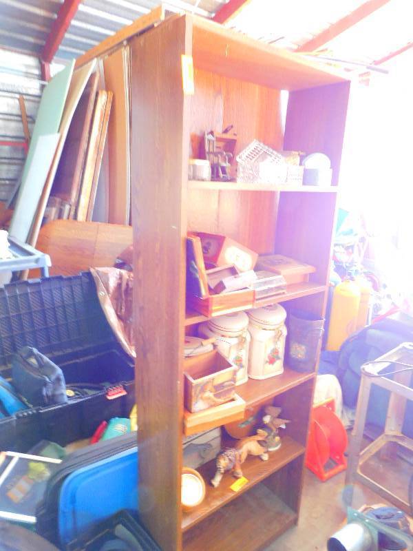 lot 161 image: BOOKSHELF UNIT
