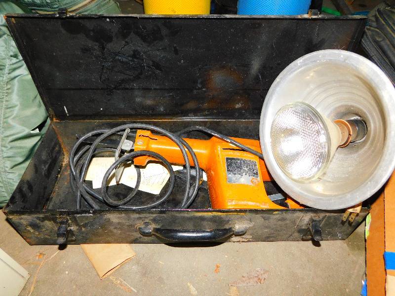 lot 167 image: BLACK & DECKER RECIPROCATING SAW AND WORK LIGHT