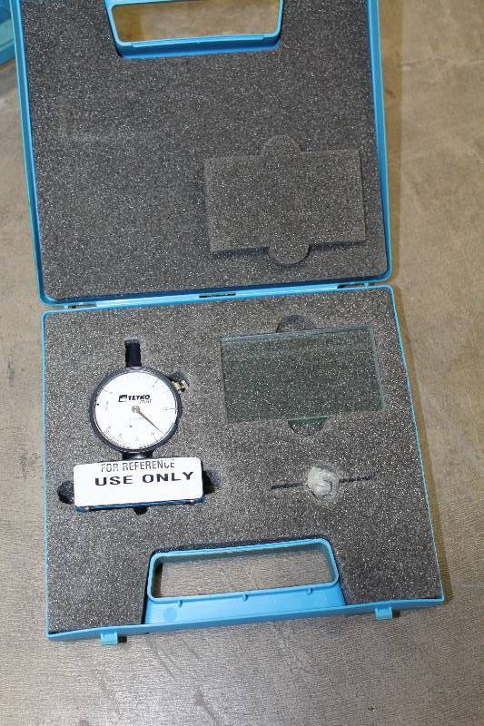 lot 29 image: Tetko Mat 7-50 Gauge w Case