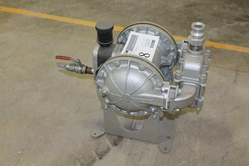 lot 38 image: Warren Rupp Sand Piper Air-Powered Double Diaphragm Pump