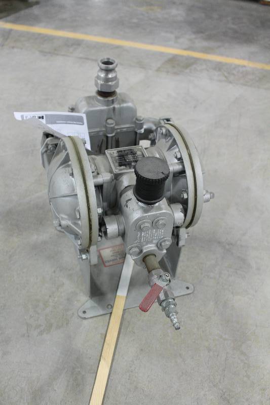 lot 39 image: Warren Rupp Sand Piper Air-Powered Double Diaphragm Pump
