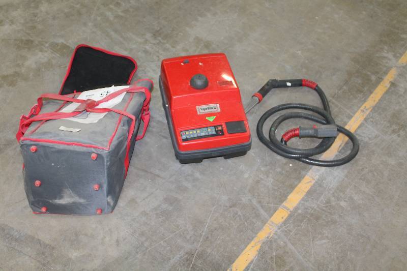 lot 45 image: Italian General Vapeur VaporBlitz II Steam Cleaning Machine