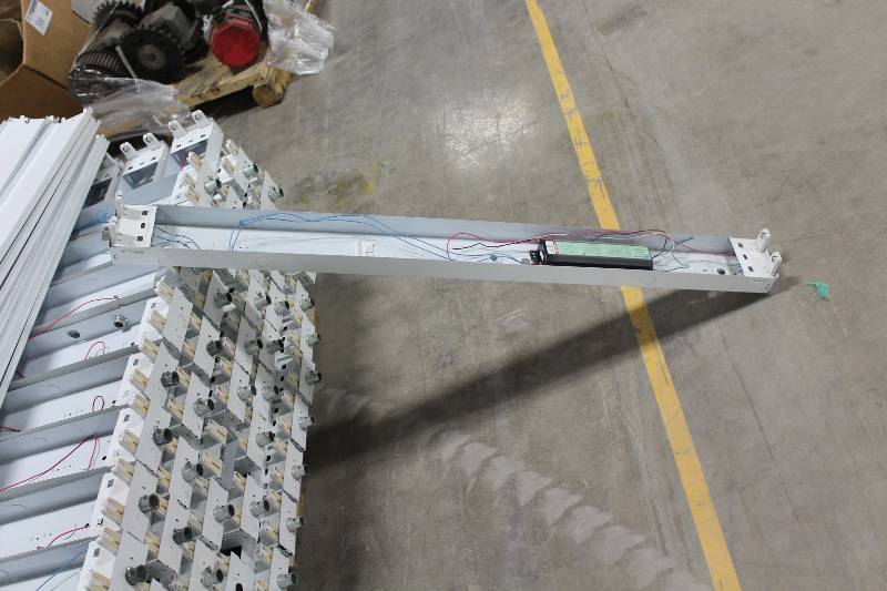 lot 60 image: Lot of (10) Magnetek Triad 4ft. Shop Light Electronic Ballasts