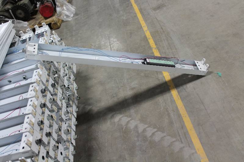 lot 61 image: Lot of (10) Magnetek Triad 4ft. Shop Light Electronic Ballasts