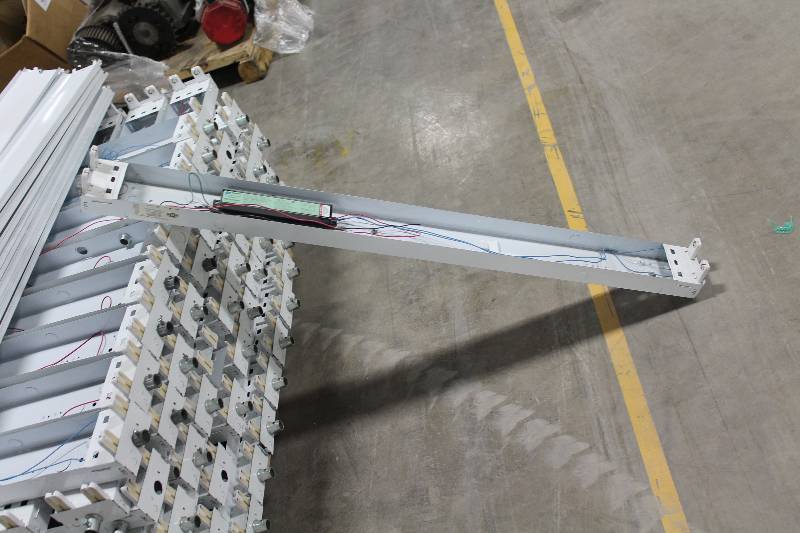 lot 68 image: Lot of (10) Magnetek Triad 4ft. Shop Light Electronic Ballasts