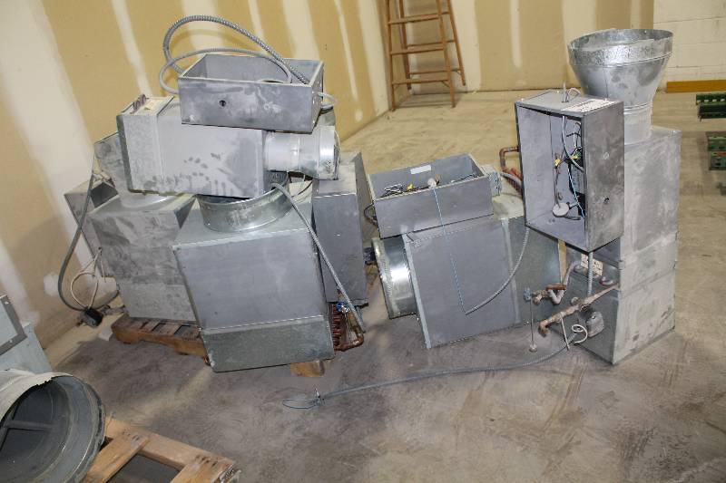 lot 80 image: Duct Motors