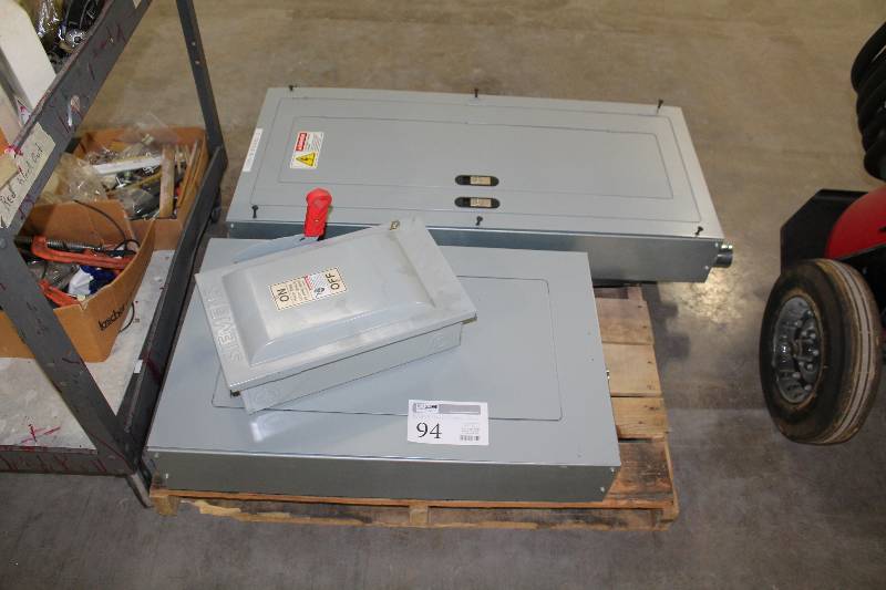 lot 94 image: Large Electrical Panels