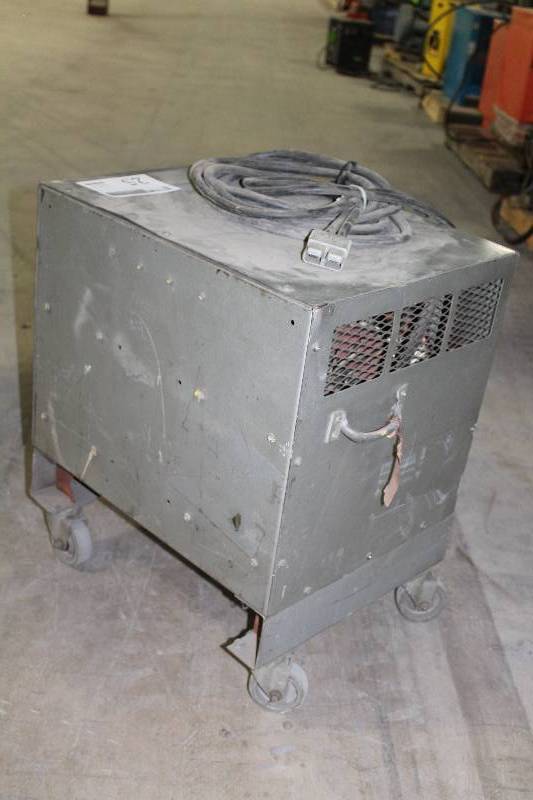 lot 25 image: Power Mac 36V Battery Charger