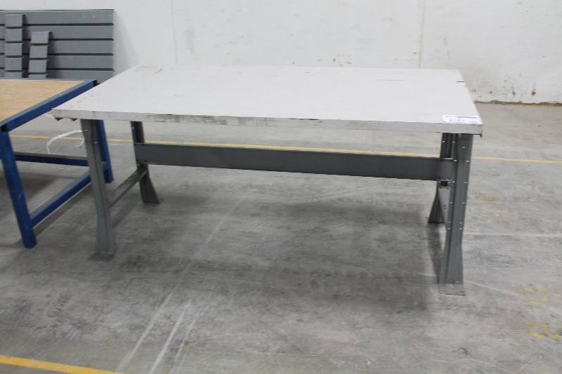 lot 109 image: Table