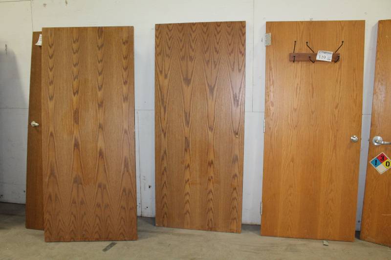 lot 119 image: Lot of (3) Interior Wood Doors w Hardware