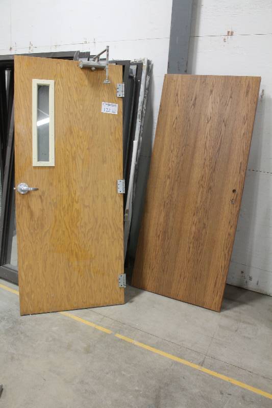 lot 122 image: Lot of (2) Interior Wood Doors w Window, Door Closer, Hardware