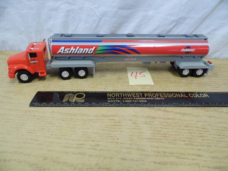 Semi Toy