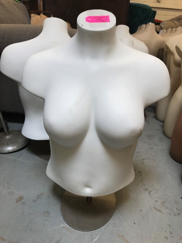 lot 707 image: FEMALE TORSO MANNEQUINS