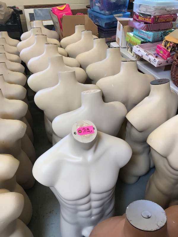 lot 713 image: 34 SIZE MALE MANNEQUINS