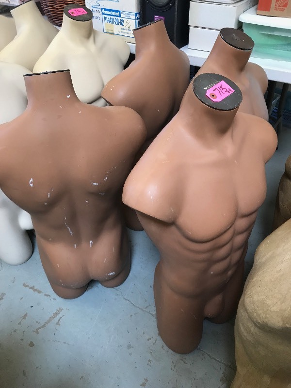 lot 715 image: 34 SIZE MALE MANNEQUINS