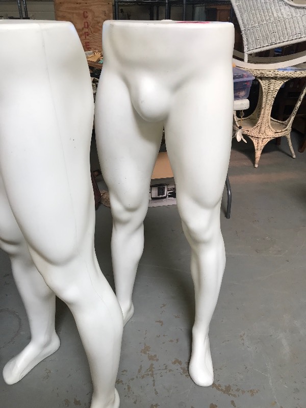 lot 717 image: MALE PANTS MANNEQUINS
