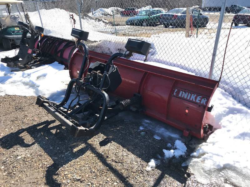 8ft Wide Hiniker Steel Plow with Mount