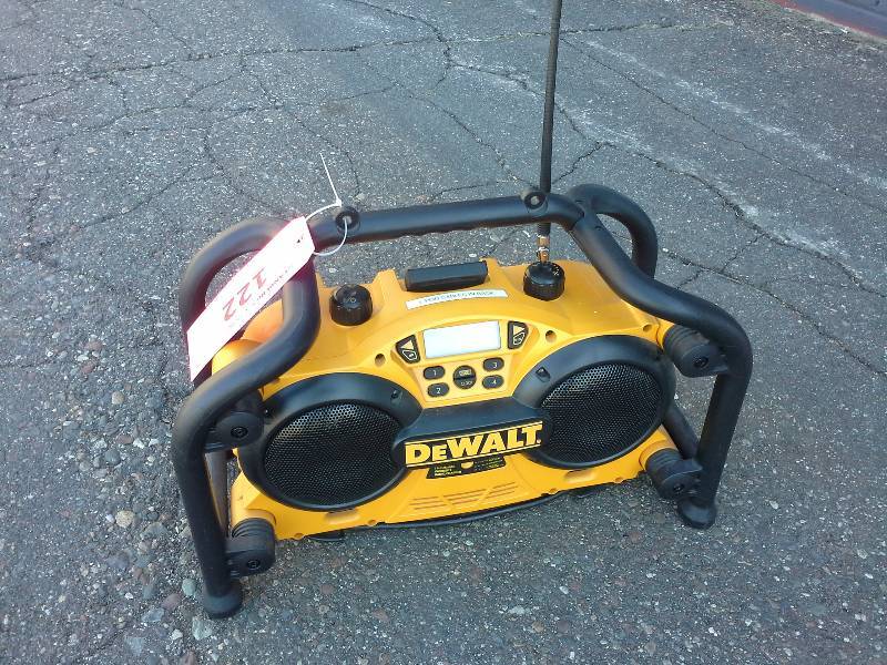 DeWalt DC011 Work Site RadioCharger