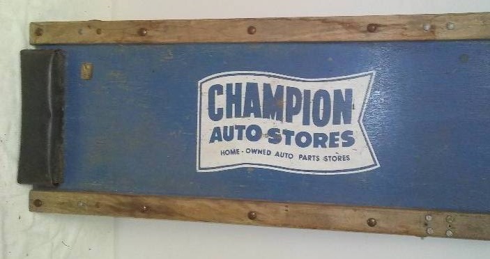 lot 21 image: Champion Auto Mechanic Creeper