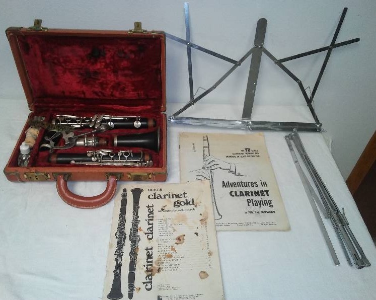lot 26 image: Vintage Pedler Clarinet