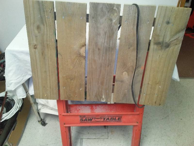 lot 62 image: Hirsh Electrified Saw Table, collapsible work station
