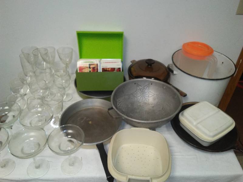 lot 84 image: Huge Kitchen Lot