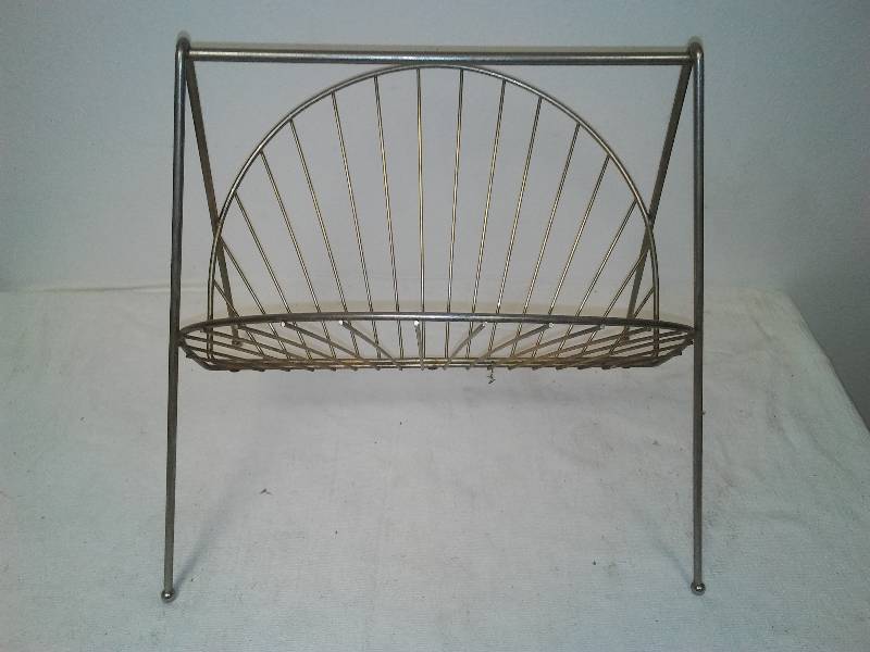 lot 89 image: Mid Century Modern Metal Magazine Holder
